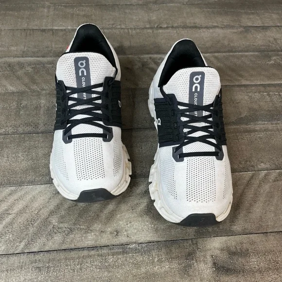 On Running White and Black Athletic Shoes - Picture 3 of 5